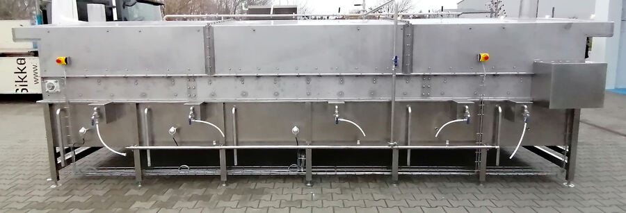 Pasteryzator tunelowy — widok z przodu